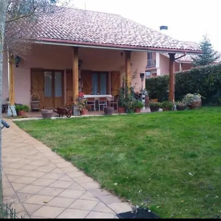 Δωμάτια σε οικογενειακή κατοικία Balcon De La Llanada Alavesa Argómaniz